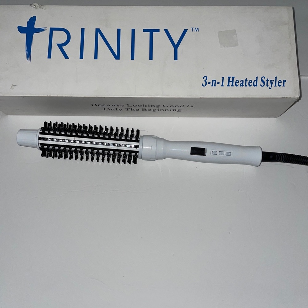 Trinity 3-n-1 heated hair styling brush 122F-410F